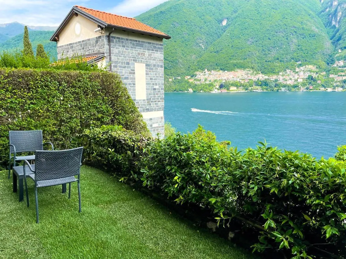 Regina Di Laglio - Free Parking, Garden, Lake View 0*,  Itálie